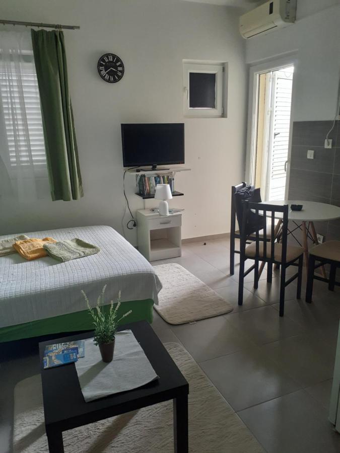 Apartmani Irena Tivat Zewnętrze zdjęcie